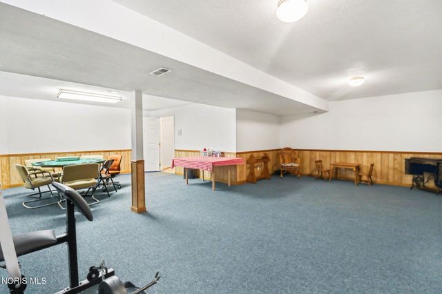 8563 Royal Lythan Lane, Holland, OH 43528