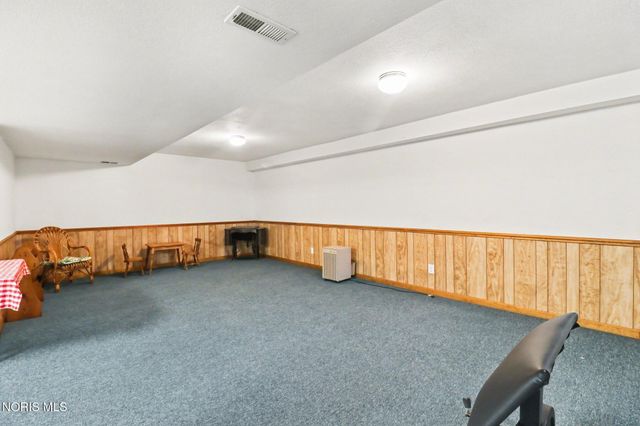 8563 Royal Lythan Lane, Holland, OH 43528