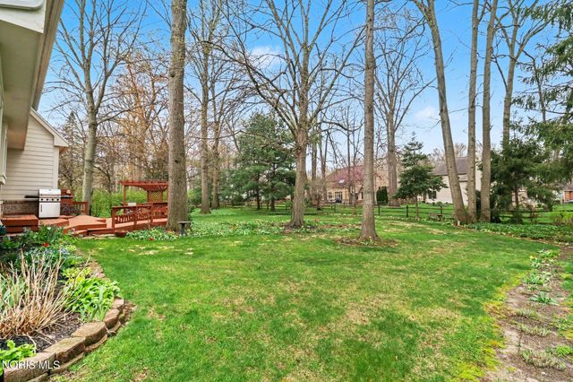 8563 Royal Lythan Lane, Holland, OH 43528