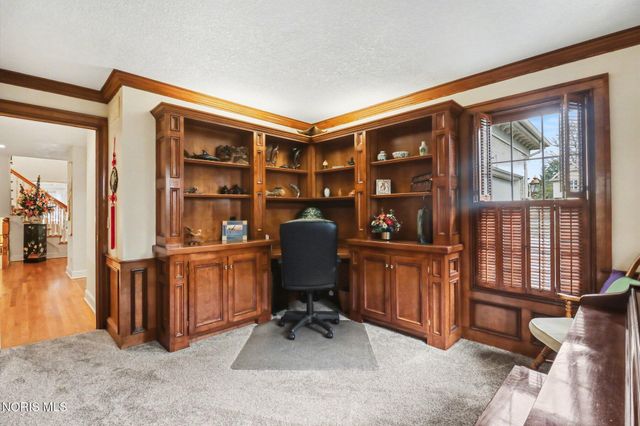 8563 Royal Lythan Lane, Holland, OH 43528