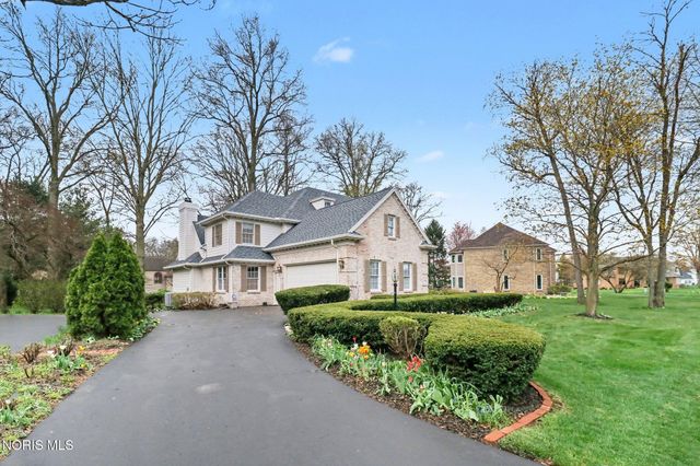 8563 Royal Lythan Lane, Holland, OH 43528