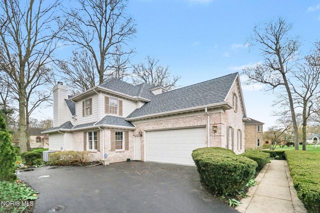 8563 Royal Lythan Lane, Holland, OH 43528