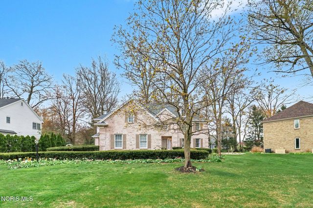 8563 Royal Lythan Lane, Holland, OH 43528