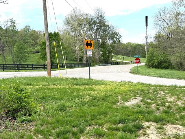 2500 Ossenfort Road, Wildwood, MO 63038