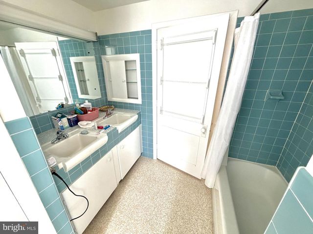 514 E MAIN ST, Annville, PA 17003