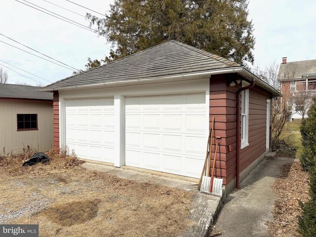 514 E MAIN ST, Annville, PA 17003