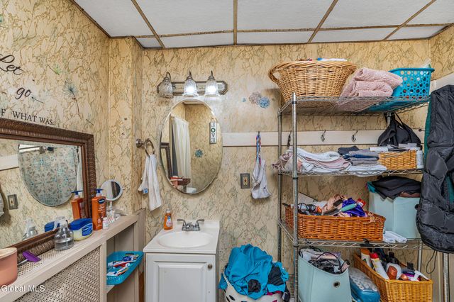 1021 3rd Street, Rensselaer, NY 12144