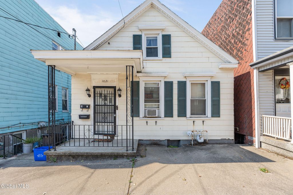1021 3rd Street, Rensselaer, NY 12144