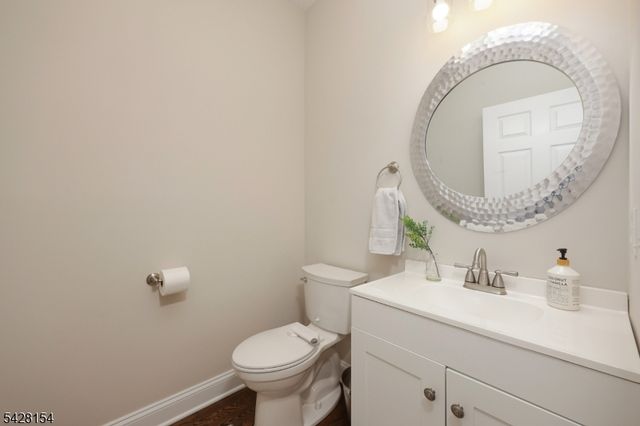 10 Loft Dr, Bridgewater Twp., NJ 08836