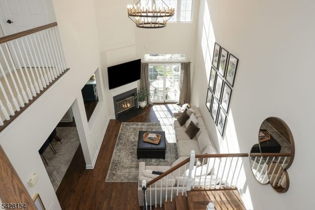 10 Loft Dr, Bridgewater Twp., NJ 08836