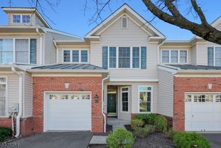 10 Loft Dr, Bridgewater Twp., NJ 08836