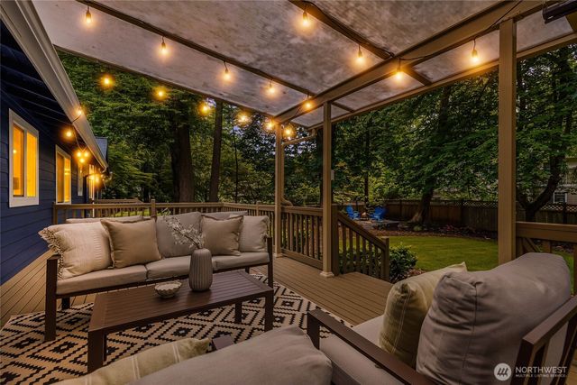 1928 218th Lane SE, Sammamish, WA 98075