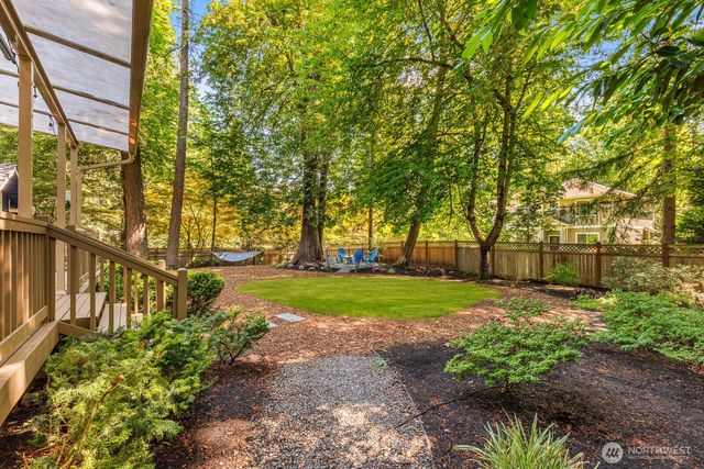 1928 218th Lane SE, Sammamish, WA 98075