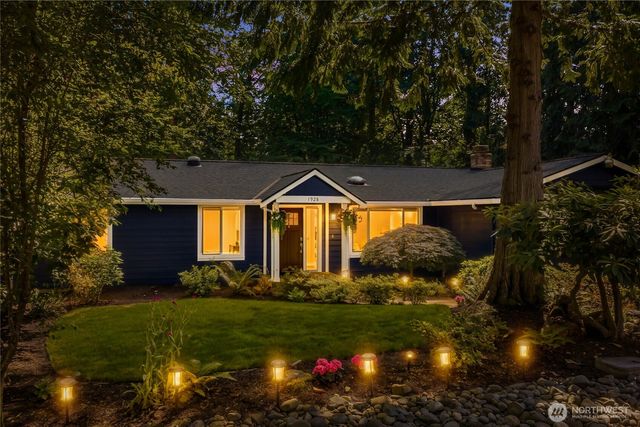 1928 218th Lane SE, Sammamish, WA 98075