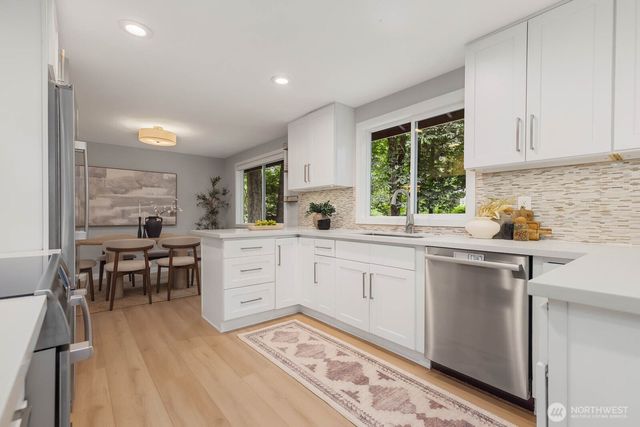1928 218th Lane SE, Sammamish, WA 98075