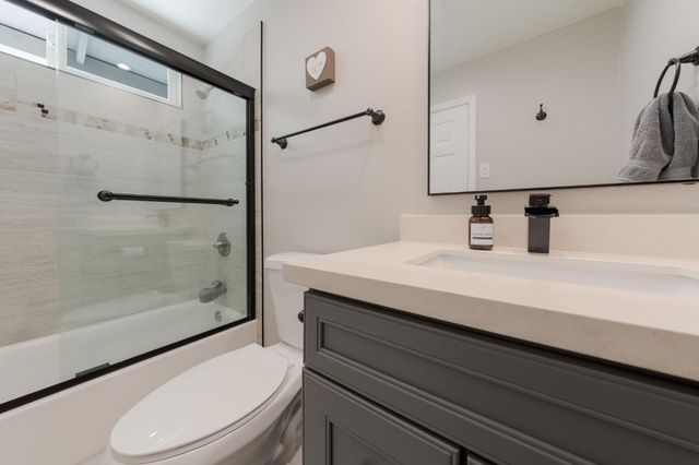 487 Sunlight Dr, Diamond Springs, CA 95619