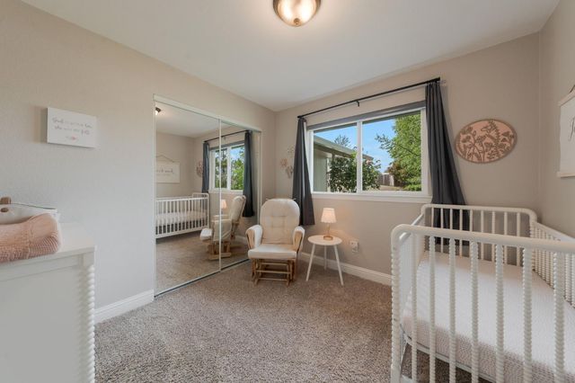 487 Sunlight Dr, Diamond Springs, CA 95619