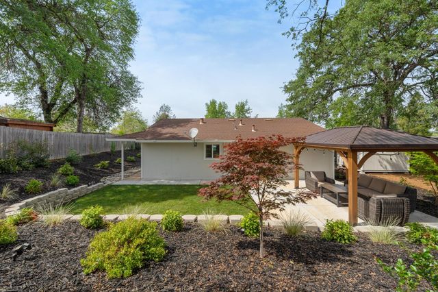 487 Sunlight Dr, Diamond Springs, CA 95619