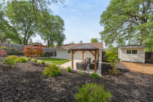 487 Sunlight Dr, Diamond Springs, CA 95619