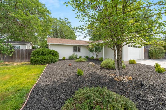 487 Sunlight Dr, Diamond Springs, CA 95619