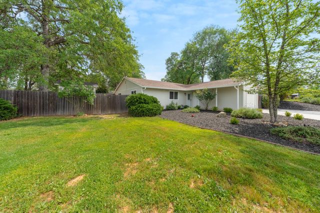 487 Sunlight Dr, Diamond Springs, CA 95619