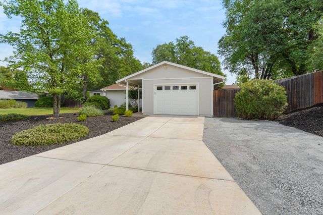 487 Sunlight Dr, Diamond Springs, CA 95619