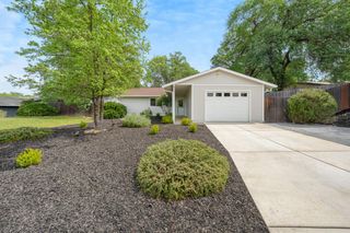 487 Sunlight Dr, Diamond Springs, CA 95619