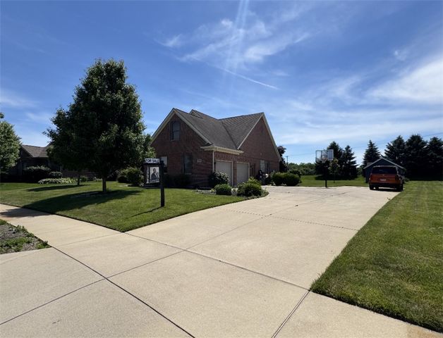 738 Governors Road, Troy, OH 45373
