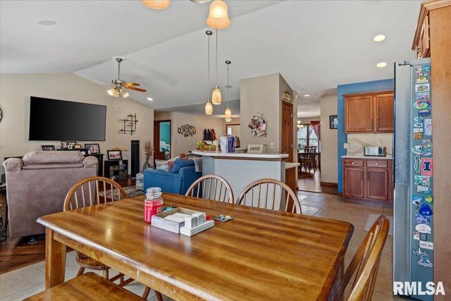 316 Newcombe Lane, Chatham, IL 62629