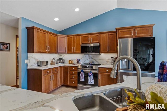 316 Newcombe Lane, Chatham, IL 62629