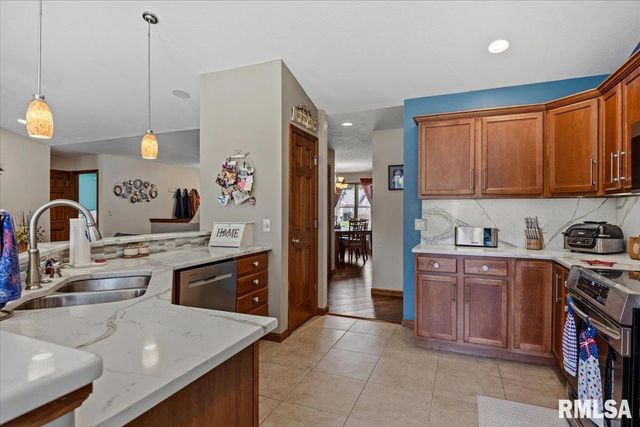 316 Newcombe Lane, Chatham, IL 62629
