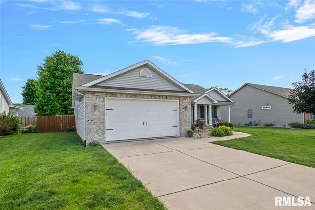 316 Newcombe Lane, Chatham, IL 62629