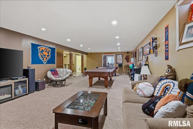 316 Newcombe Lane, Chatham, IL 62629