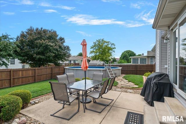 316 Newcombe Lane, Chatham, IL 62629