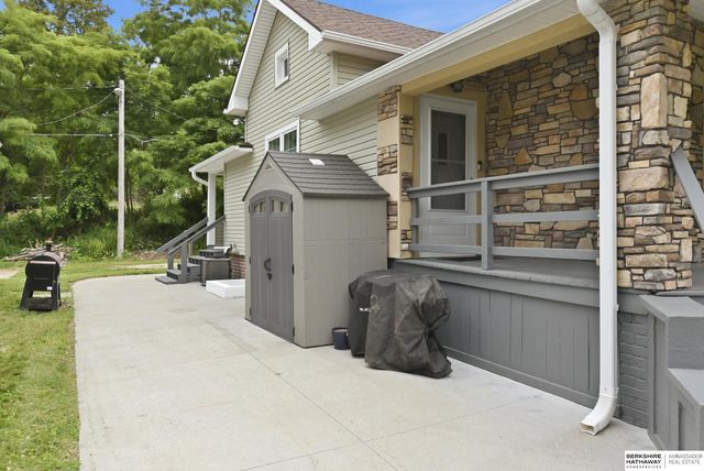 2318 S 7th Street, Omaha, NE 68108