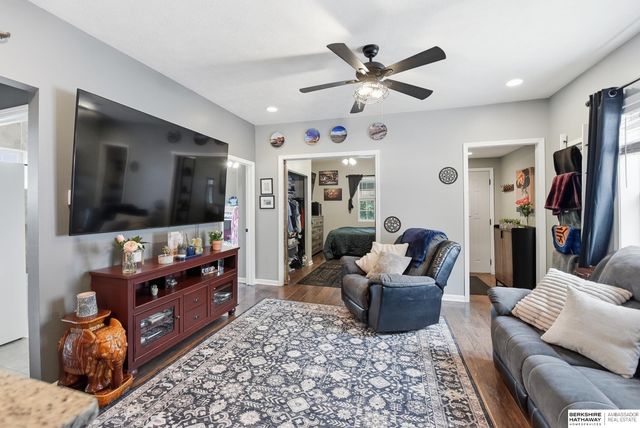 2318 S 7th Street, Omaha, NE 68108