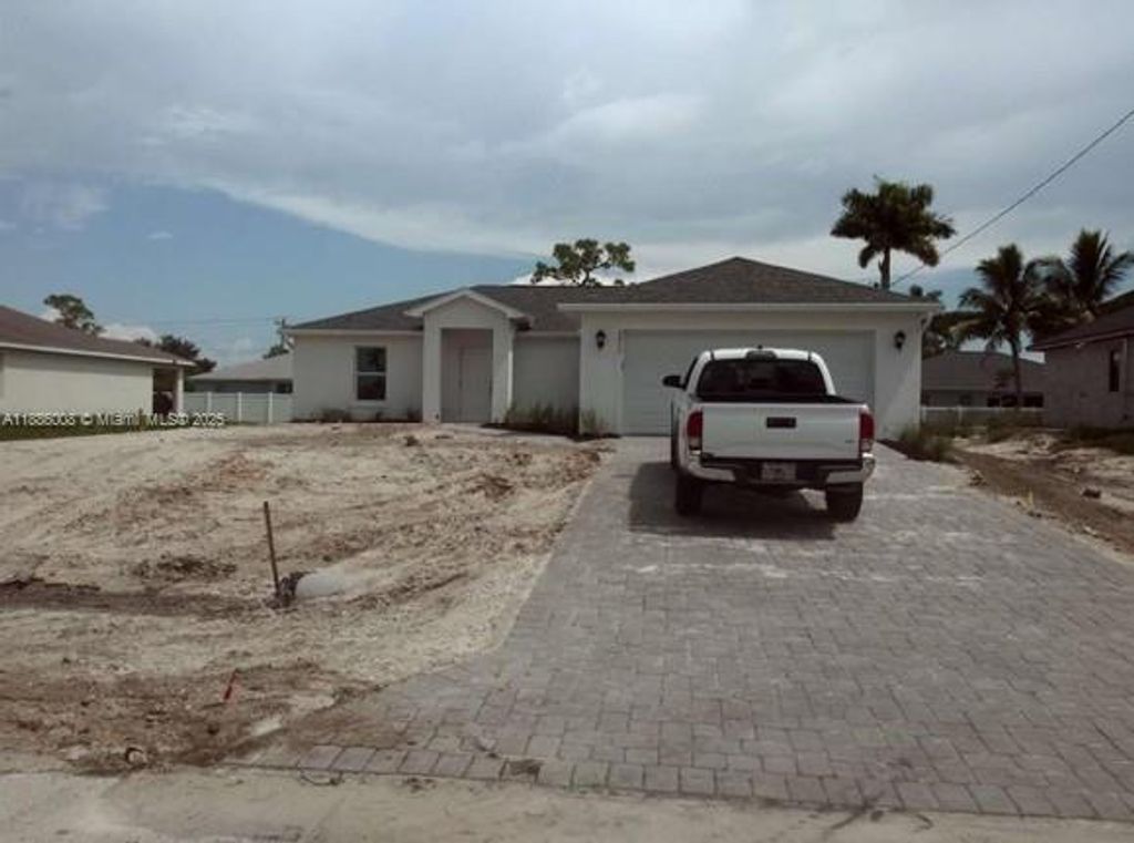 4217 NE 23rd Pl, Cape Coral, FL 33909