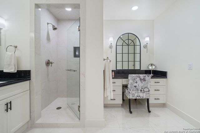 610 E Market St Unit 3110, San Antonio, TX 78205