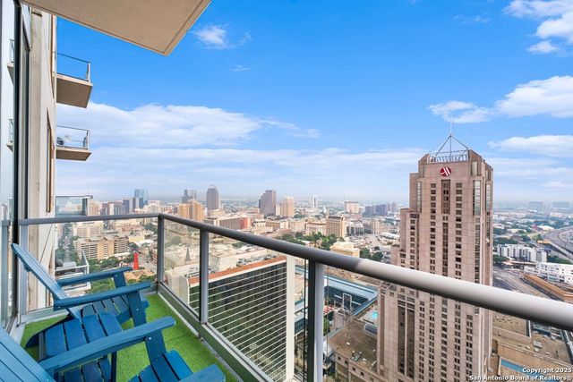 610 E Market St Unit 3110, San Antonio, TX 78205