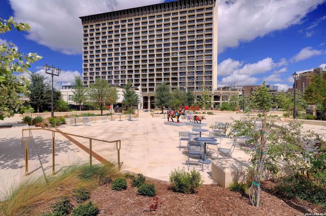 610 E Market St Unit 3110, San Antonio, TX 78205