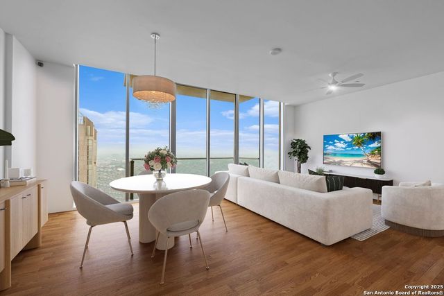 610 E Market St Unit 3110, San Antonio, TX 78205