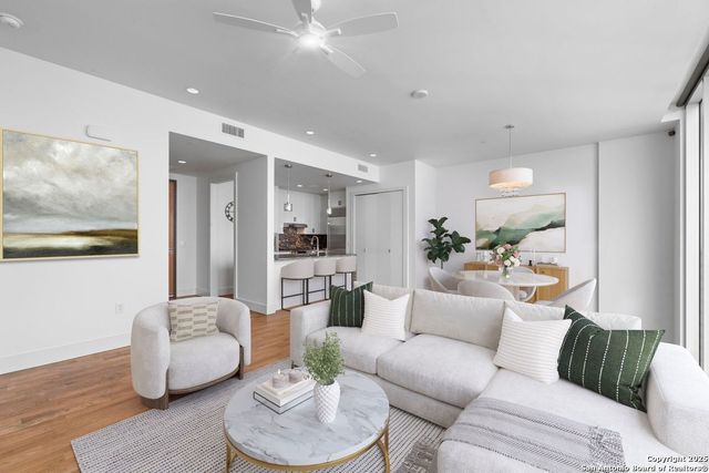 610 E Market St Unit 3110, San Antonio, TX 78205