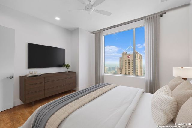 610 E Market St Unit 3110, San Antonio, TX 78205