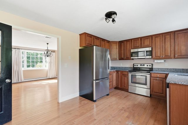 15 Prospect Road, Plympton, MA 02367