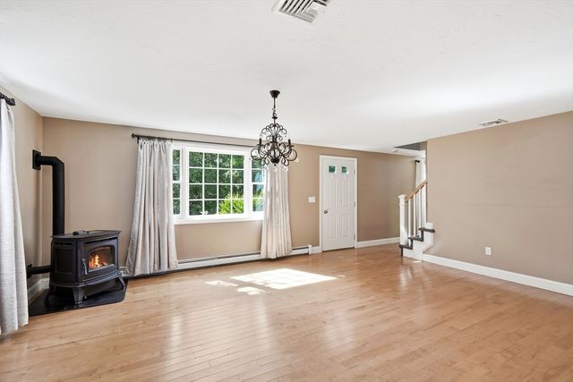15 Prospect Road, Plympton, MA 02367