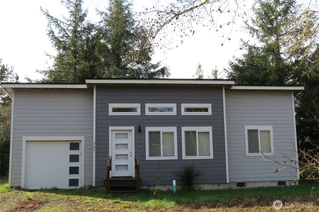 905 Wawona Avenue SW, Ocean Shores, WA 98569