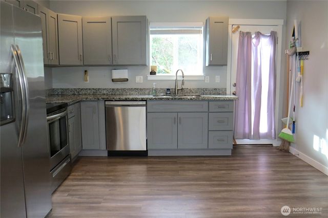 905 Wawona Avenue SW, Ocean Shores, WA 98569