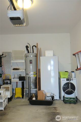 905 Wawona Avenue SW, Ocean Shores, WA 98569