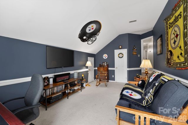 9510 Saddle Run Trail, Charlotte, NC 28269