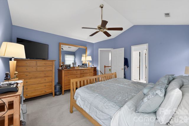 9510 Saddle Run Trail, Charlotte, NC 28269